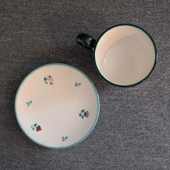 Gmundner Keramik Scattered Flowers/Streublumen Cup & Saucer, EUC - Picture 4 of 6